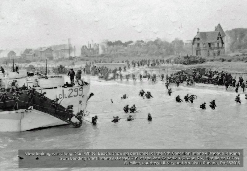 Marker detail: View looking east along �Nan White� Beach on D-Day image. Click for full size.