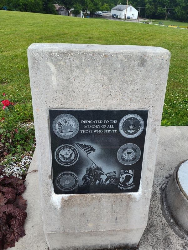 Somerville Veterans Memorial side of marker image. Click for full size.