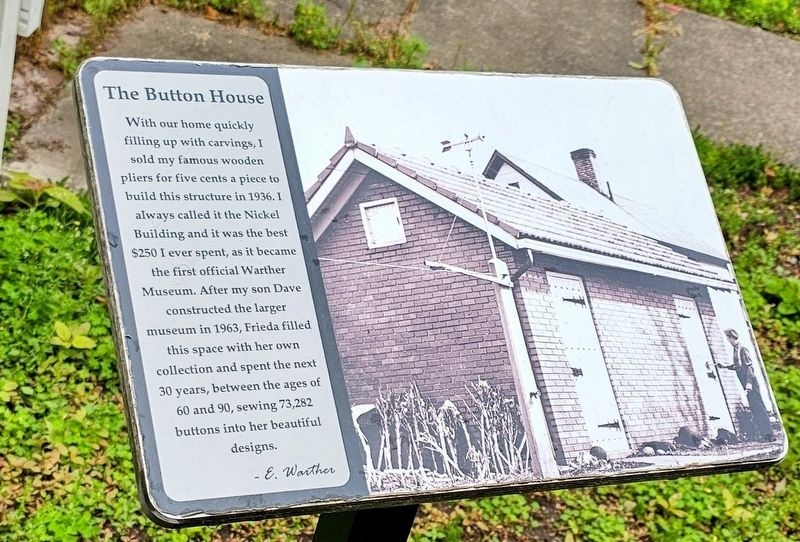 The Button House Marker image. Click for full size.