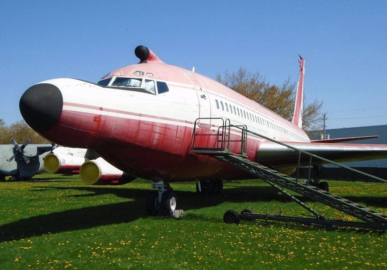 B-720 modified (C-FEBT). Click for full size. B-720 modified (C-FEBT) image. Click for full size.
