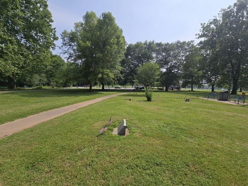 Tree of Honor Marker near east parking lot of Bissett Park image. Click for full size.