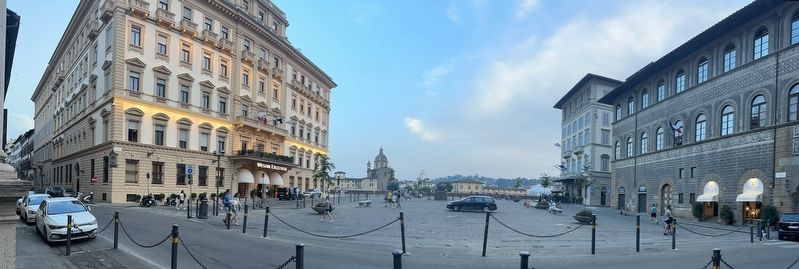 Piazza Orgnissanti image. Click for full size.