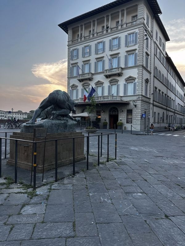 Hotel St Regis on the Piazza Orgnissanti image. Click for full size.
