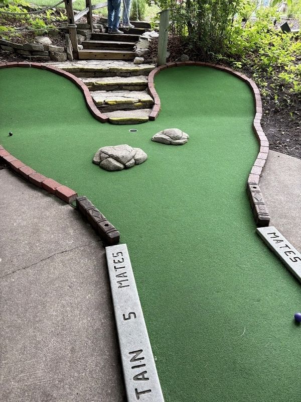 Hole 5 at Pirate's Cove image. Click for full size.