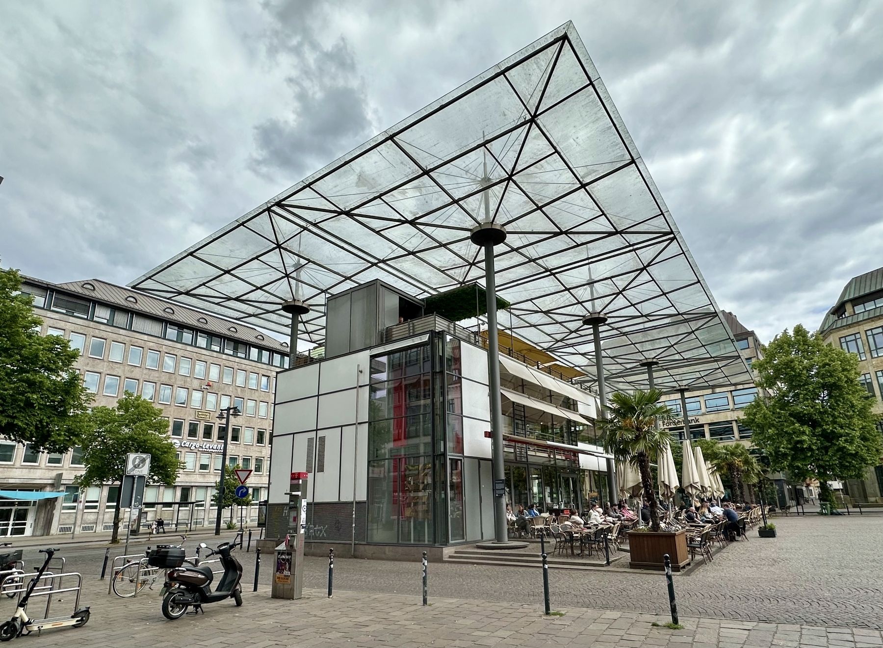 Forum Domshof and marker image. Click for full size.