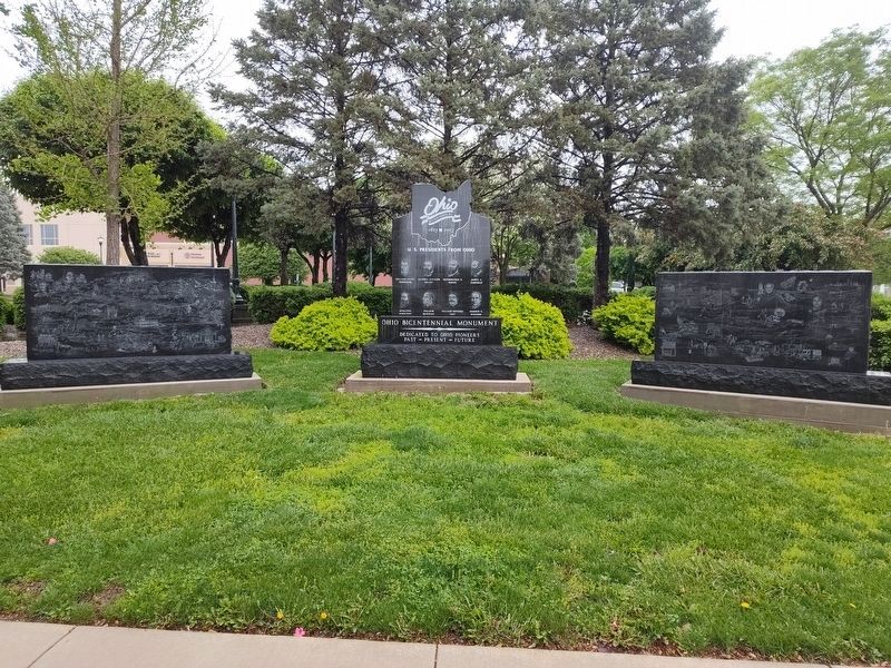 Ohio Bicentennial Monument image. Click for full size.