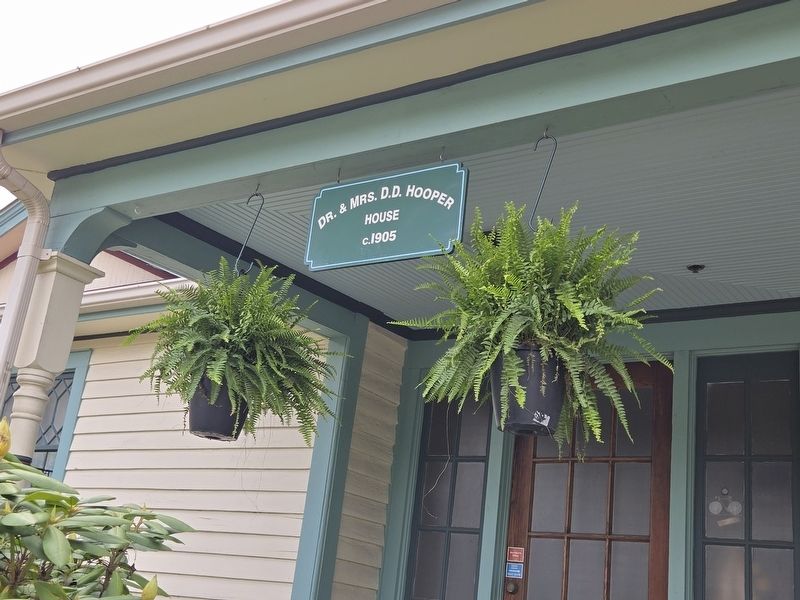 Dr. Delos Dexter Hooper House sign. Click for full size. Dr. Delos Dexter Hooper House sign image. Click for full size.