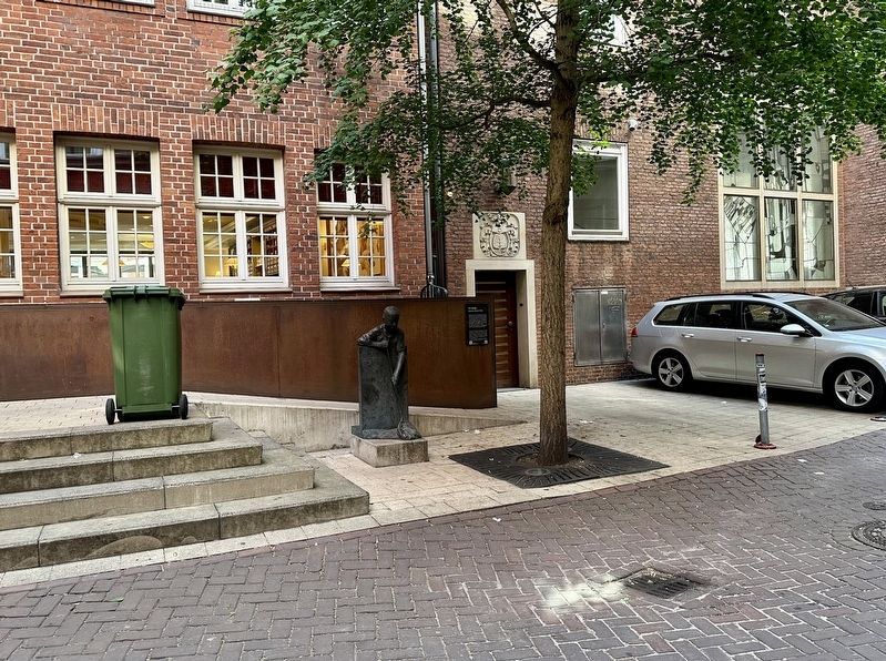 Die Balge / The Balge Marker - wide view image. Click for full size.