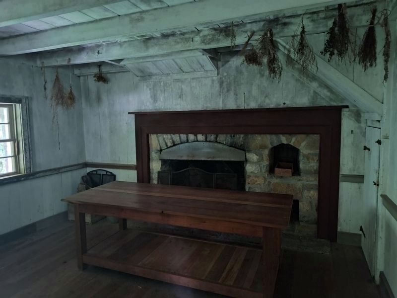 1804 Iddings Log House Marker. Click for full size. 1804 Iddings Log House Marker image. Click for full size.