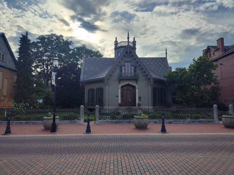 The Lane-Hooven House image. Click for full size.