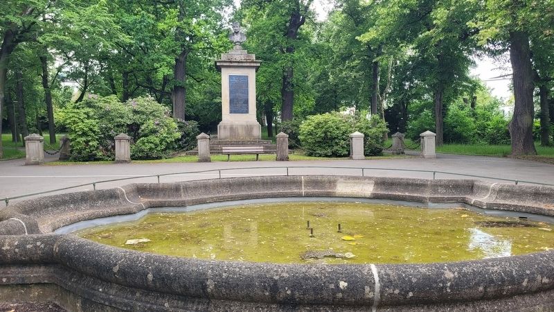 The Max Square and Max Monument with fountain. Click for full size. The Max Square and Max Monument with fountain image. Click for full size.