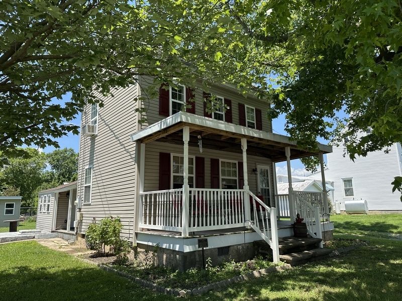 Edwin Zacheis House Marker - wide view with house. Click for full size. Edwin Zacheis House Marker - wide view with house image. Click for full size.