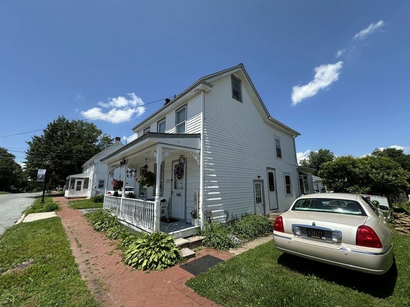 Thomas Price House Marker - wide view with house image. Click for full size.