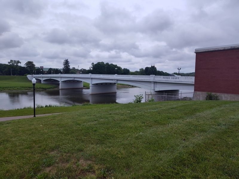 Shawnee Bridge image. Click for full size.
