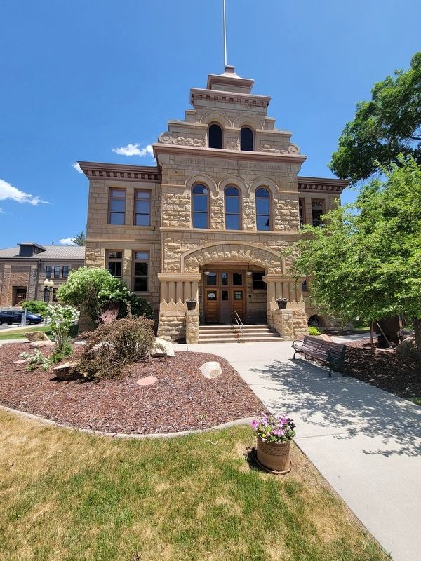 Summit County Courthouse Building image. Click for full size.