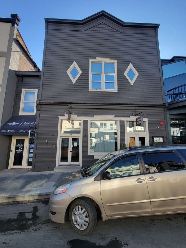 Masonic Hall Building image. Click for full size.