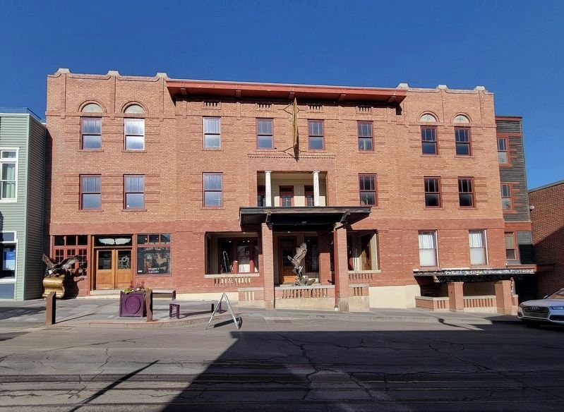 The Claimjumper Hotel image. Click for full size.
