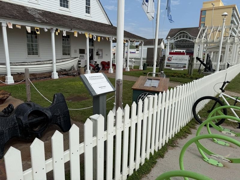 Pre-1800 Wooden Stock Anchor and Stockless Anchor displays. Click for full size. Pre-1800 Wooden Stock Anchor and Stockless Anchor displays image. Click for full size.