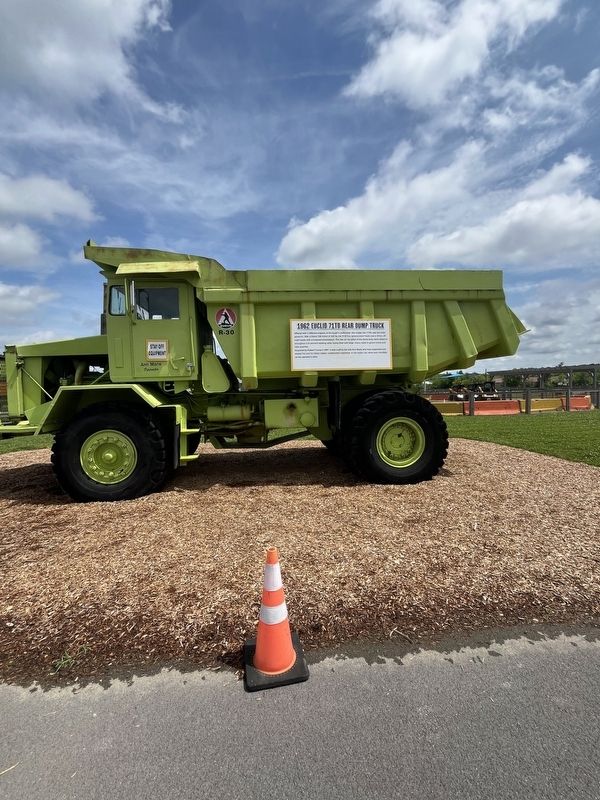 1962 Euclid 71TD Rear Dump Truck Marker. Click for full size. 1962 Euclid 71TD Rear Dump Truck Marker image. Click for full size.