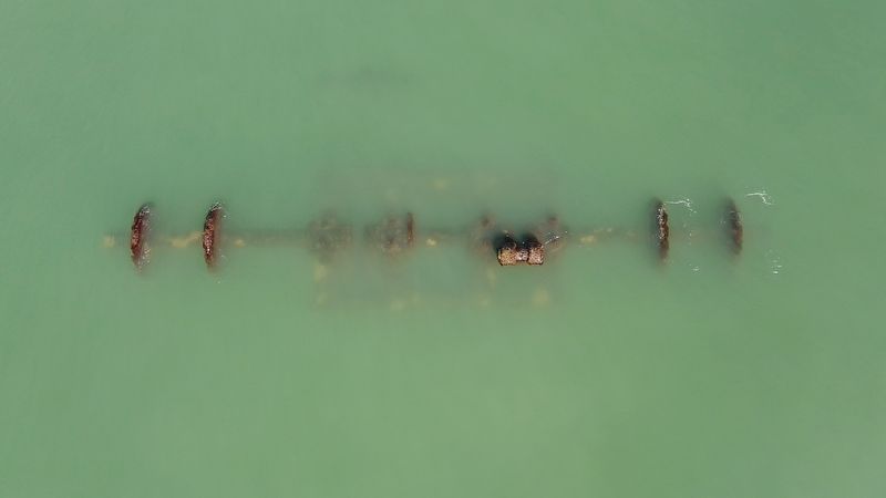 Shipwreck. Click for full size. Shipwreck image. Click for full size.