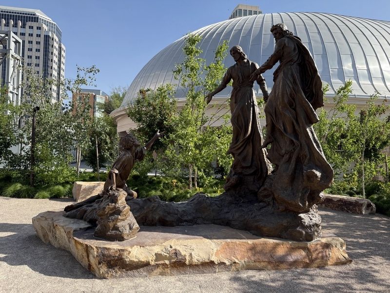 Joseph Smith's First Vision Statue image. Click for full size.