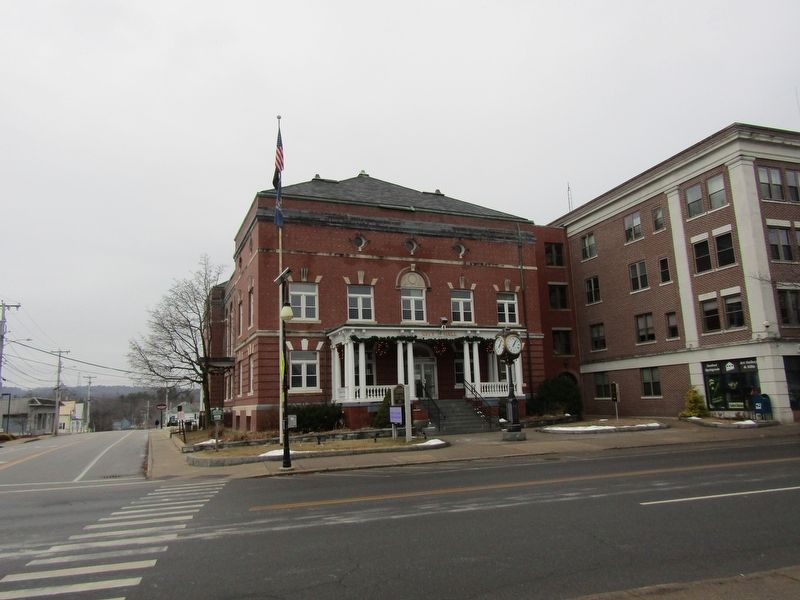 Sanford City Hall image. Click for full size.