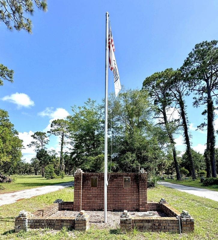 Veterans Memorial (right). Click for full size. Veterans Memorial (right) image. Click for full size.
