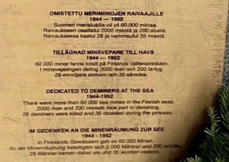 Miinanraivaajien Muistomerkki / Minesweepers Memorial text image. Click for full size.