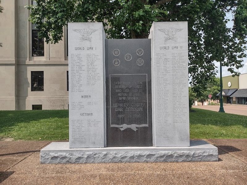 Weakley County War Memorial image. Click for full size.