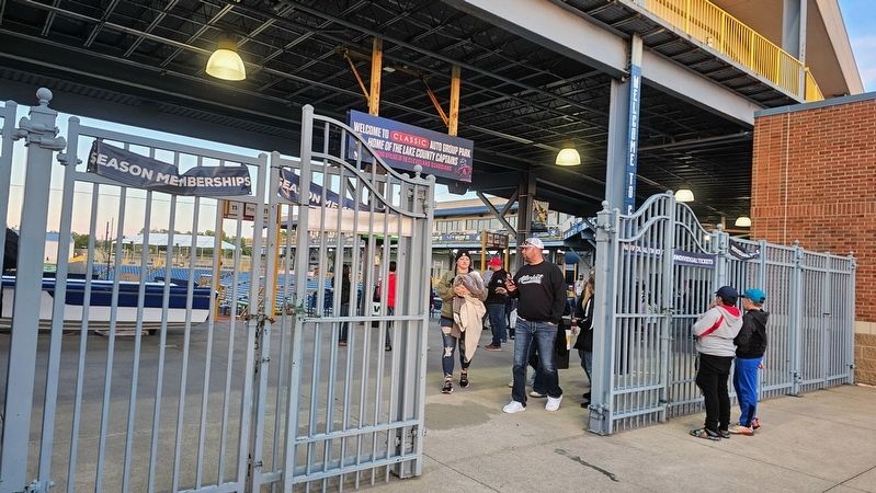 Classic Park Entrance image. Click for full size.