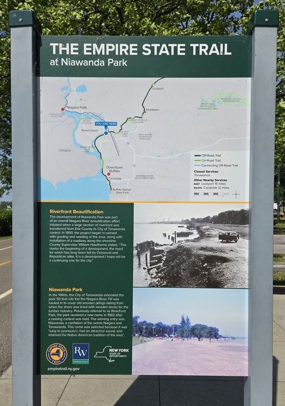 The Empire State Trail Marker image. Click for full size.