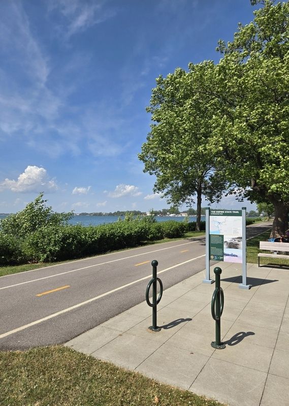 The Empire State Trail Marker image. Click for full size.