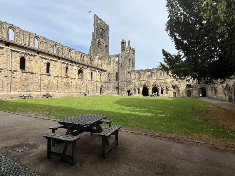 Kirkstall Abbey Ruins image. Click for full size.