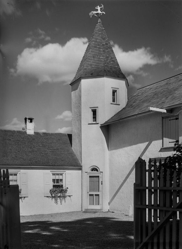 David Adler estate in Libertyville image. Click for full size.