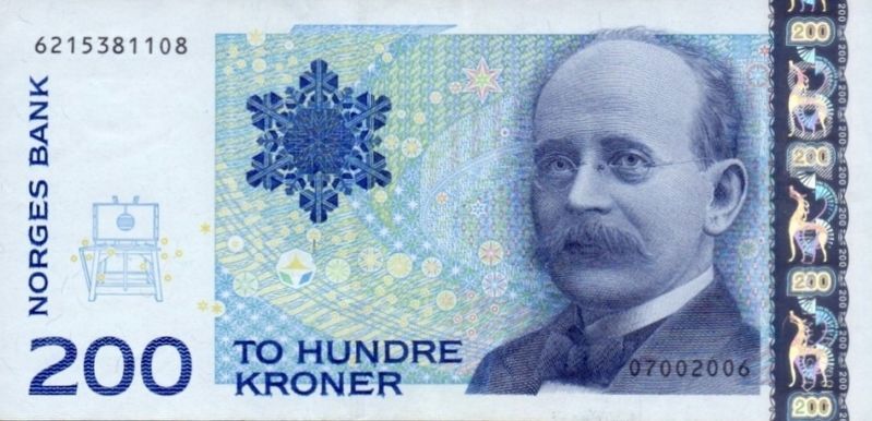 Norwegian Two Hundred Kroner note depicting Kristian Birkeland image. Click for full size.