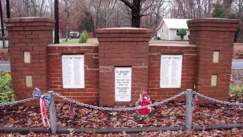 World War II Memorial (front) image. Click for full size.