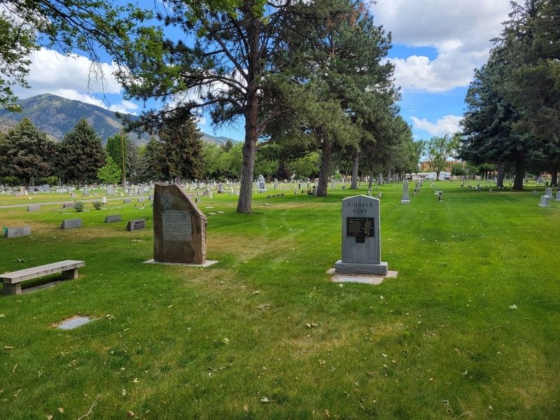Unknown Pioneers Of Logan Marker image. Click for full size.