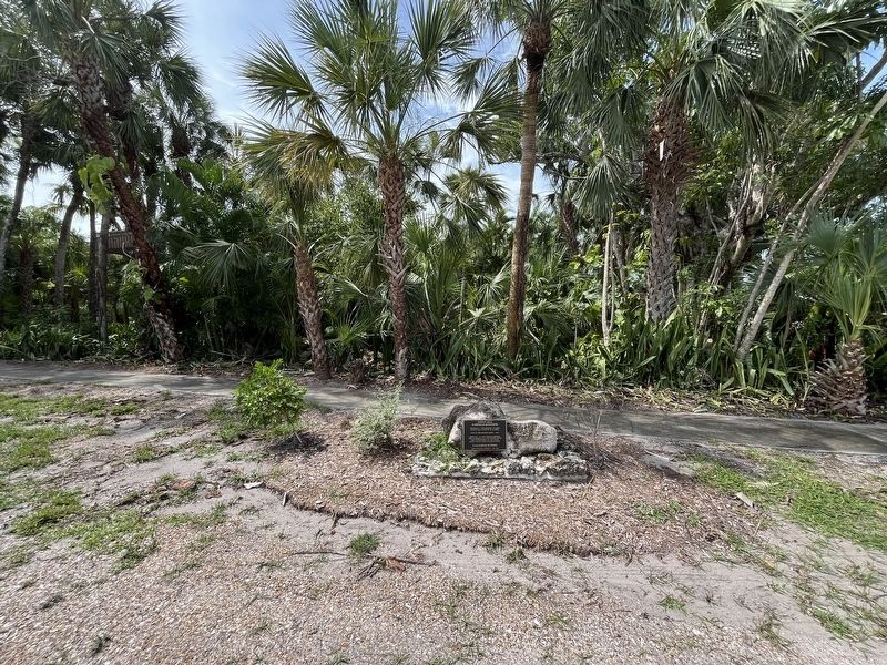 Indian Hill Barfield Homesite Marker. Click for full size. Indian Hill Barfield Homesite Marker image. Click for full size.