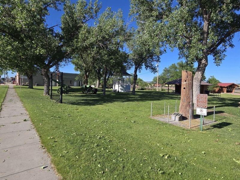 155mm GPF Cannons Marker with the cannon to the north in the background. Click for full size. 155mm GPF Cannons Marker with the cannon to the north in the background image. Click for full size.