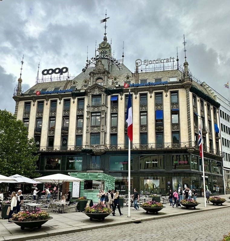 Tostrupgården / Tostrup Building and marker. Click for full size. Tostrupgården / Tostrup Building and marker image. Click for full size.