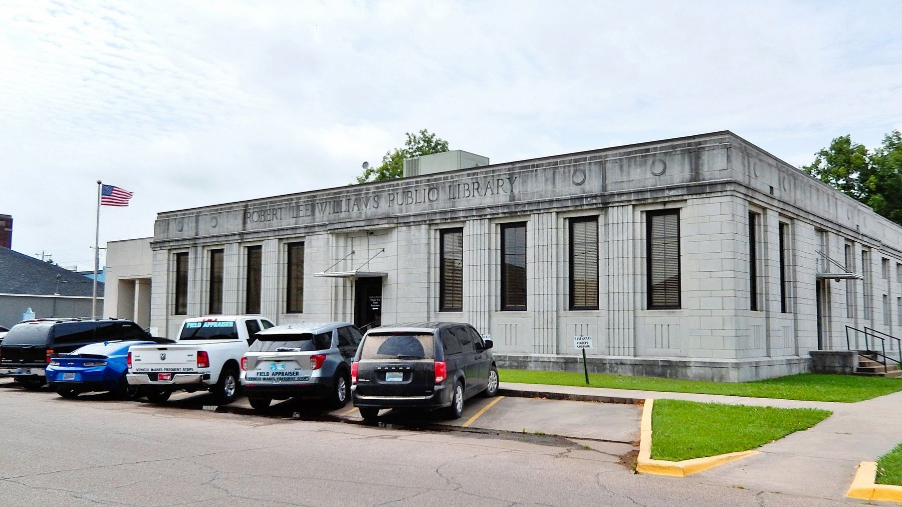 Robert Lee Williams Public Library (<i>northeast elevation</i>) image. Click for full size.