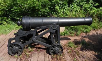 Redan Battery - British 18-pounder gun. Click for full size. Redan Battery - British 18-pounder gun image. Click for full size.