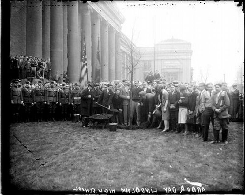 Lindblom tree planting, 1926 image. Click for full size.