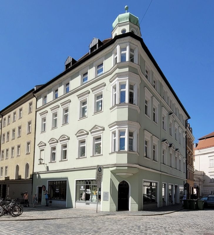 Maria Läng Chapel building. Click for full size. Maria Läng Chapel building image. Click for full size.