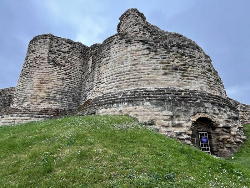 Pontefract Castle. Click for full size. Pontefract Castle image. Click for full size.