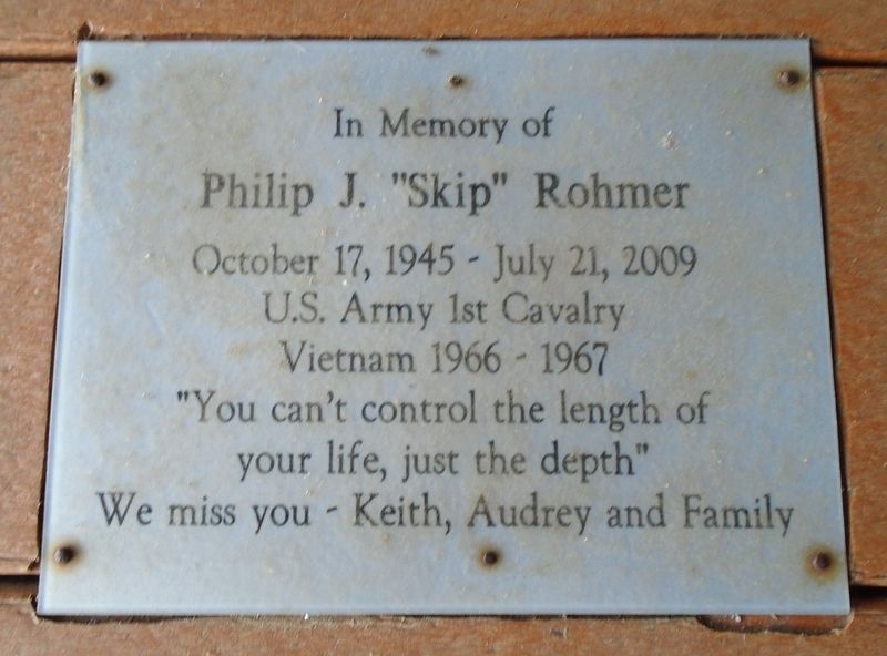 Veterans Memorial Park Marker image. Click for full size.