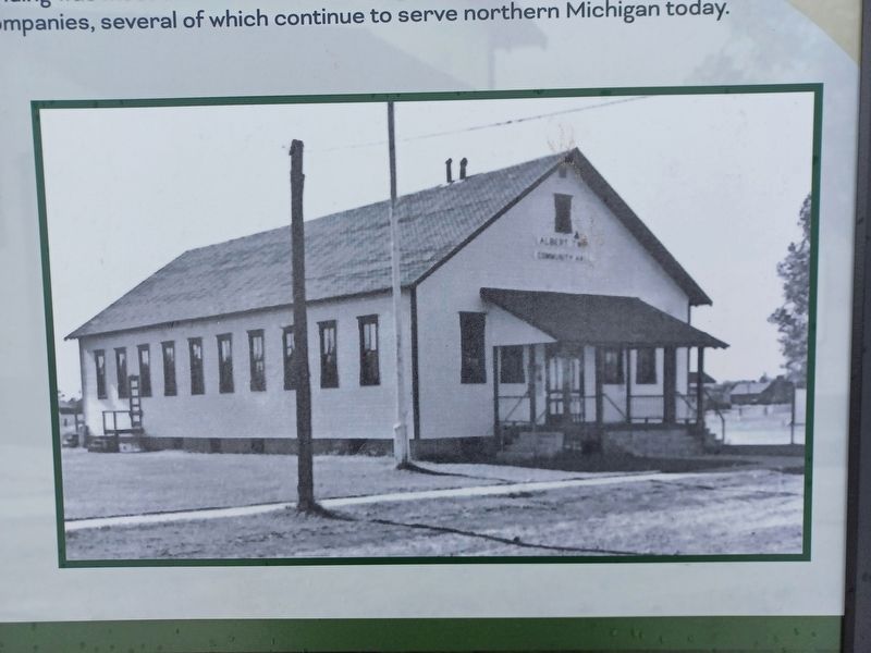 First Town Halls in Lewiston Marker � right image image. Click for full size.