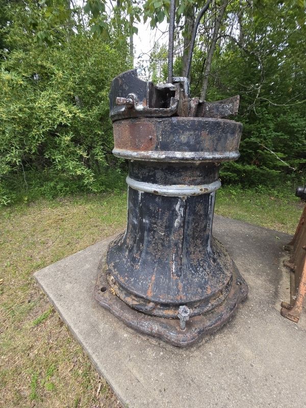 Capstan near the marker. Click for full size. Capstan near the marker image. Click for full size.