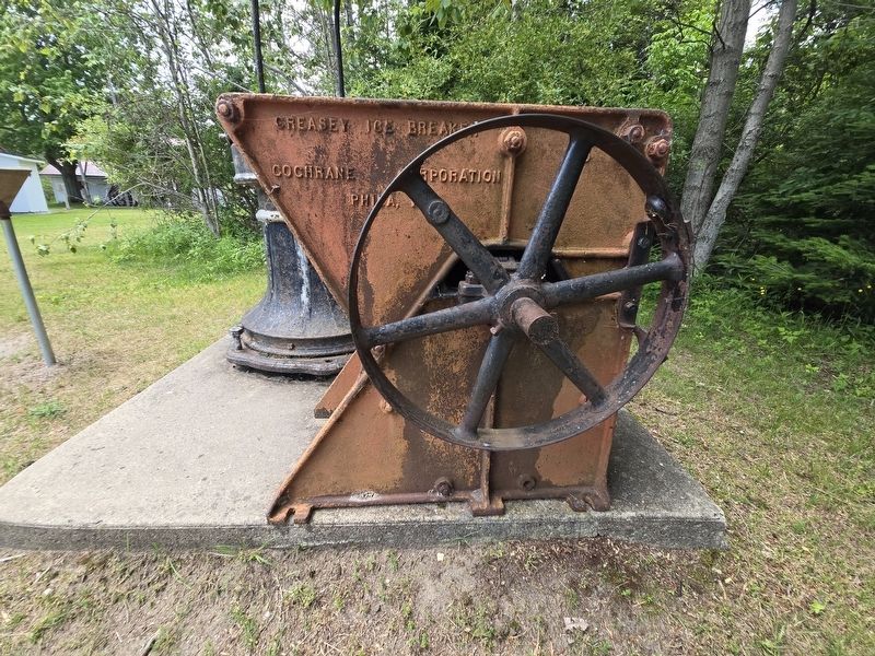 Ice Crusher near the Marker. Click for full size. Ice Crusher near the Marker image. Click for full size.