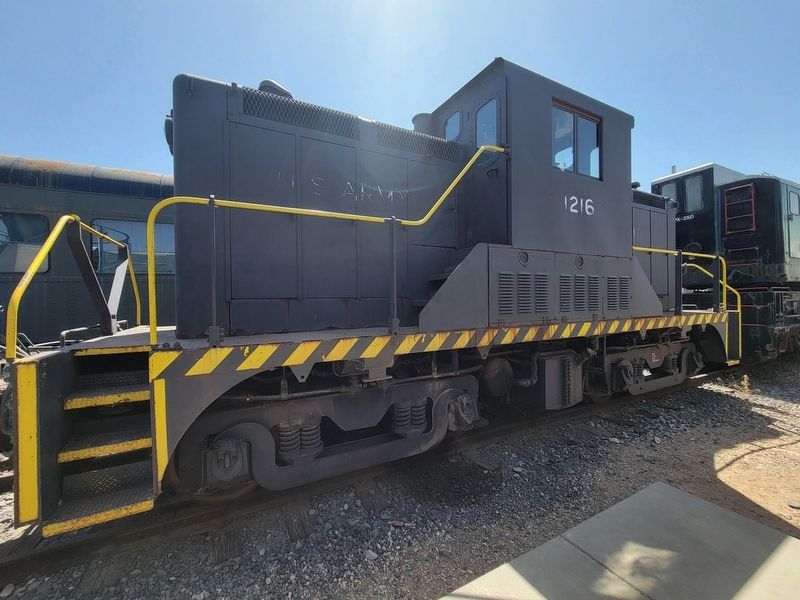 U.S. Army Locomotive #1216 44-ton Switch Engine image. Click for full size.